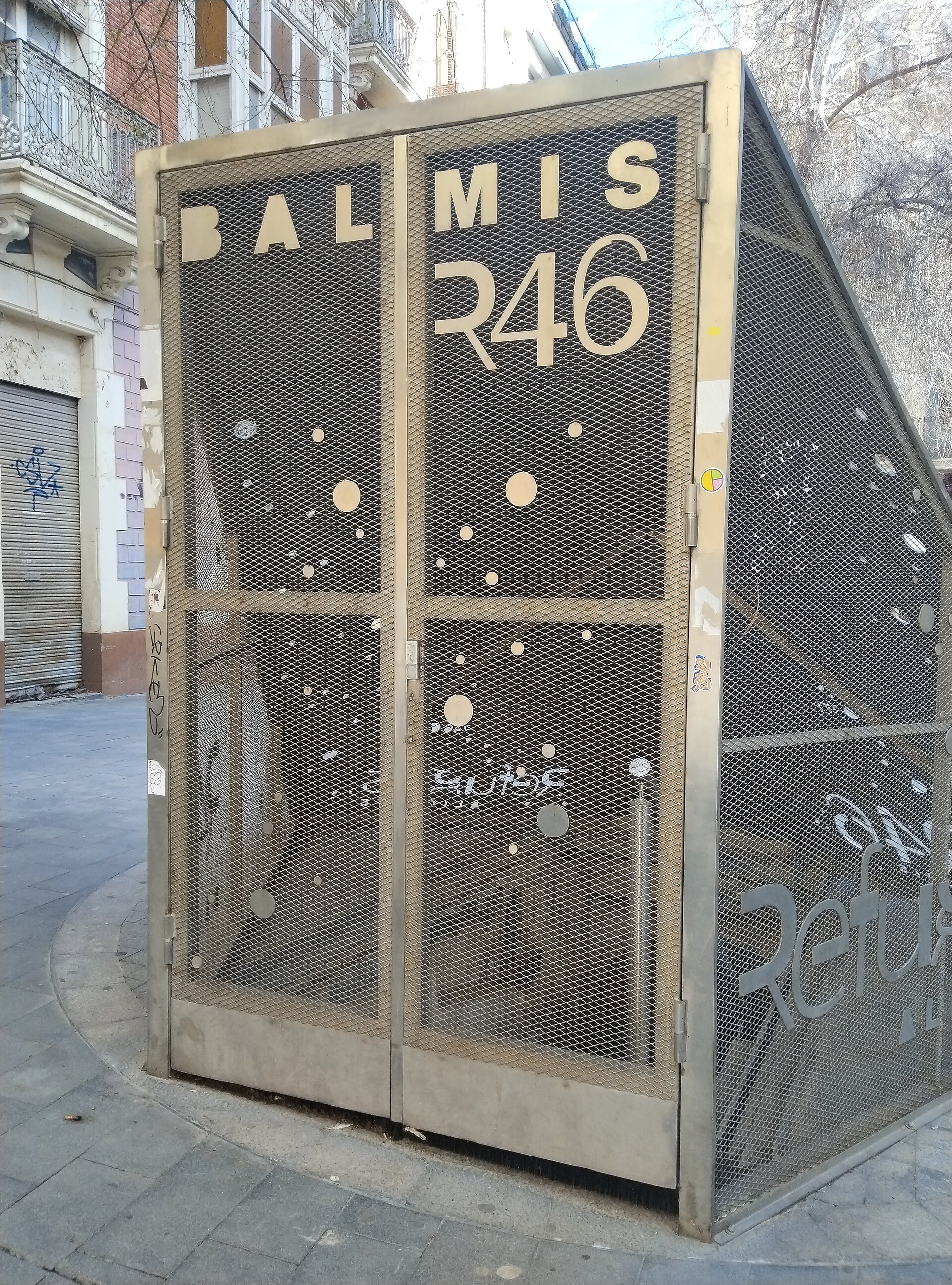 Refugio antiaéreo de la guerra civil R46 Plaza de Balmis, Alicante.