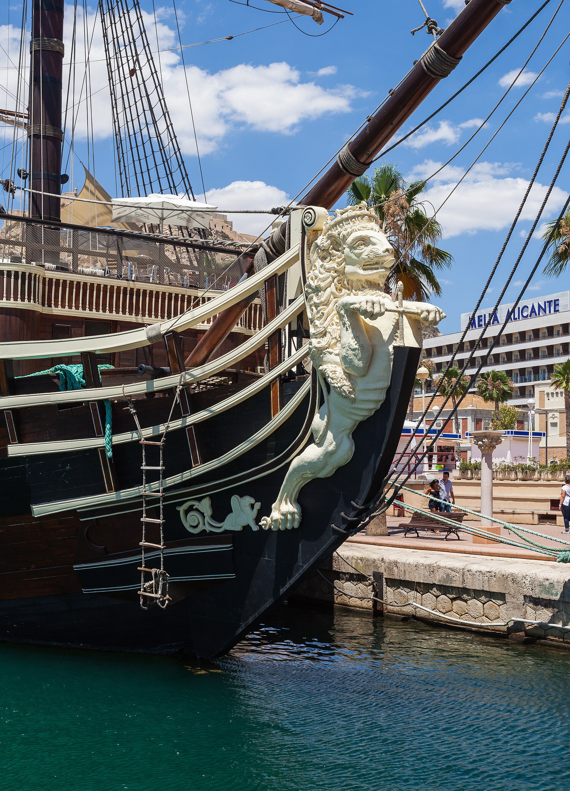 Galeón Santísima Trinidad, puerto de Alicante, España
