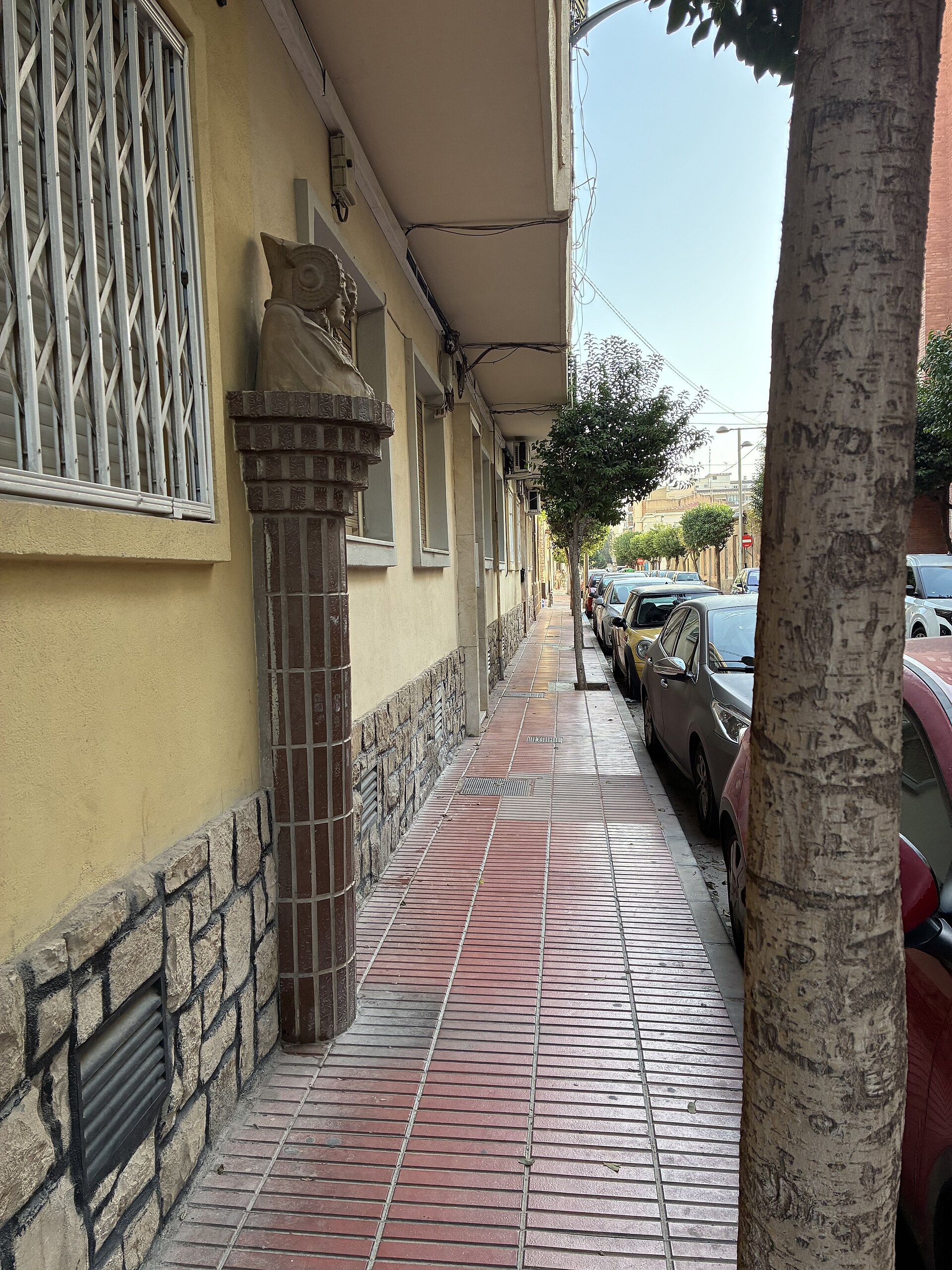 Busto de la Dama de Elche en la calle Elche de San Vicente del Raspeig, provincia de Alicante, España.