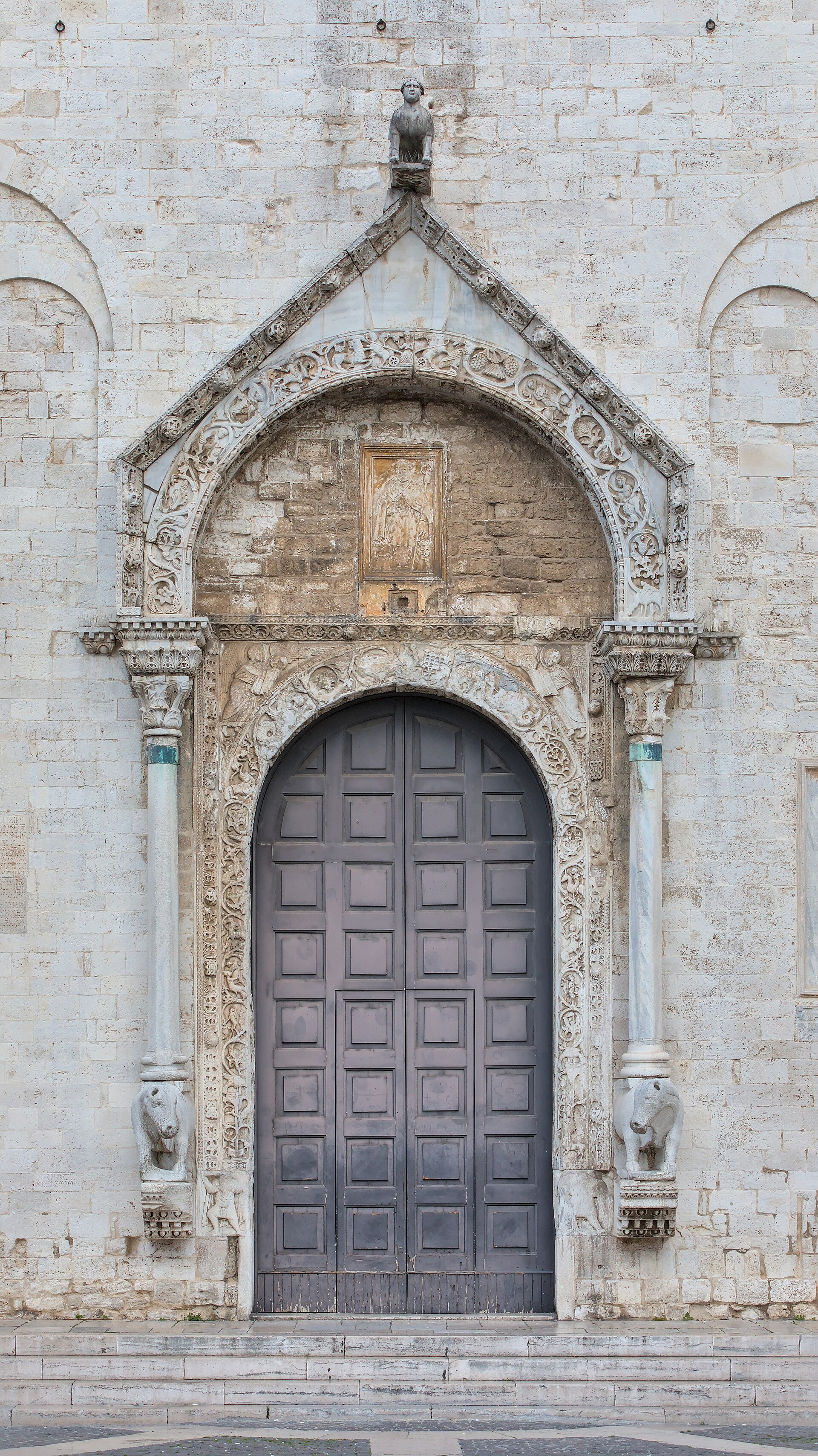 Bari (Apulia, Italy) - Saint Nicholas basilica - The main portal