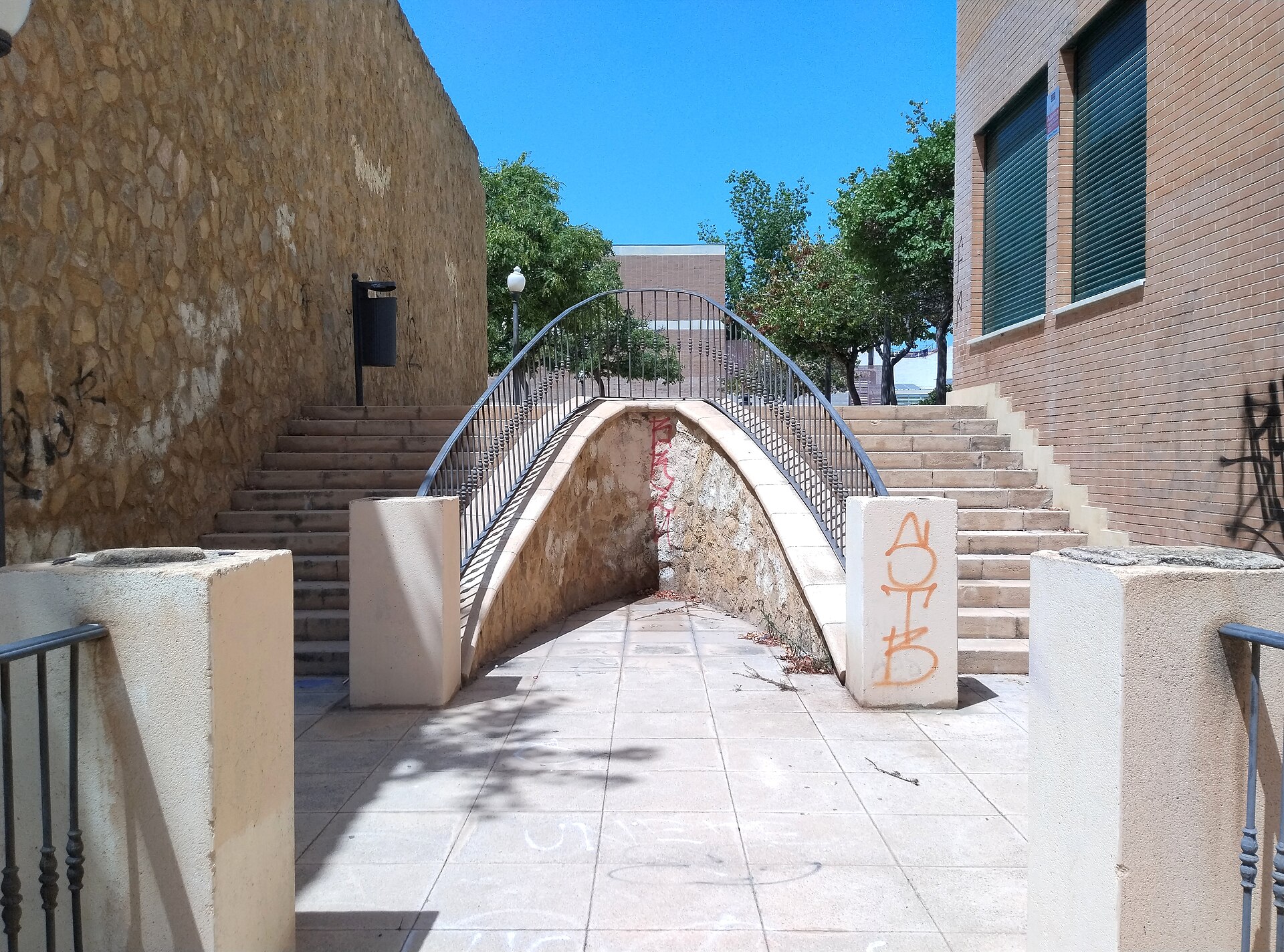 Plaza del Pueblo Gitano, Alicante.