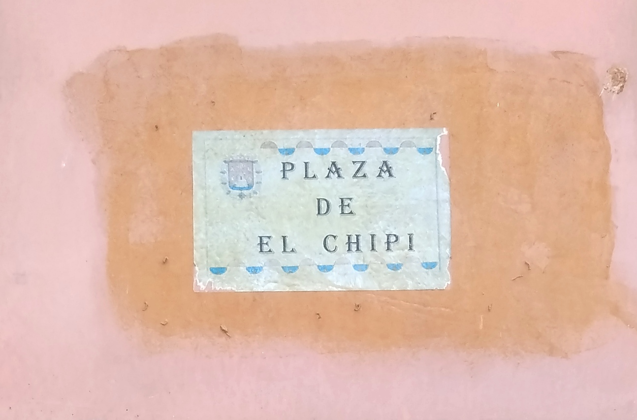 Cartel de la "plaza de El Chipi" en la plaza de San Cristóbal, Alicante.