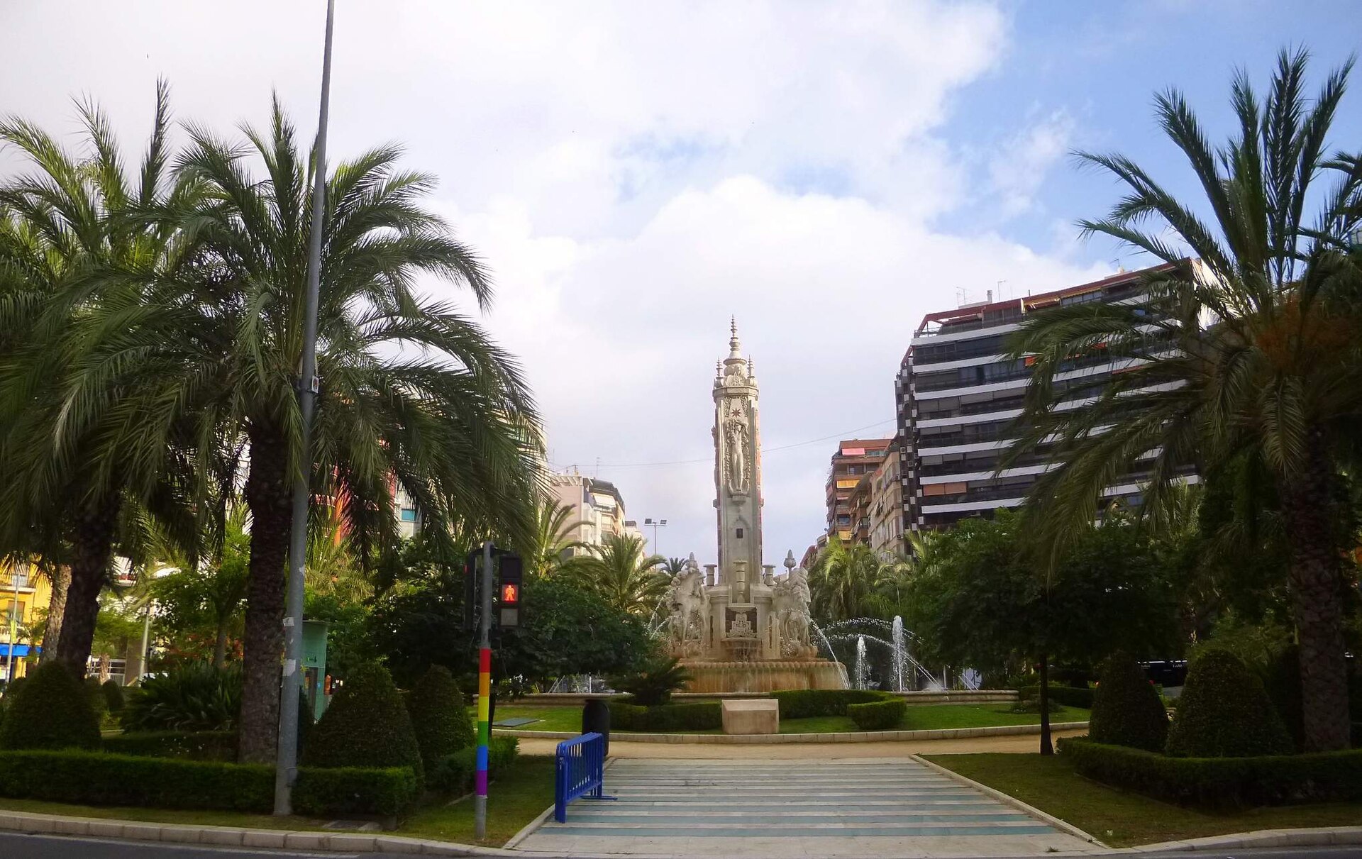Plaza de los Luceros (Plaça dels Estels), en Alicante
